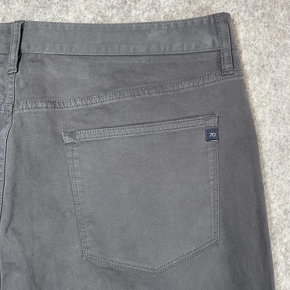 7Diamonds Clifton Slim Straight Jeans Mens 38x32 Durable Stone Grey Chino Pant